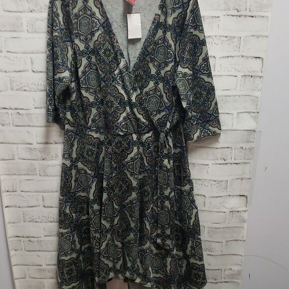 Love dress  - Picture 1 of 5